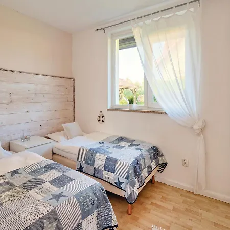 Two-bedroom In Rowy Appartamento *